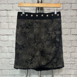 Winter Short TopSkirt: LG Lucky L
