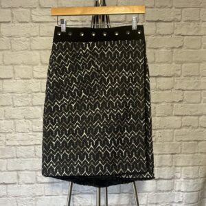 Mid-Length Winter TopSkirt XSM: Finley