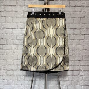 Mid-Length Winter TopSkirt SM with Darts: Stevie